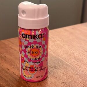 Amika • Perk Up Ultra • Oil Control Dry Shampoo
